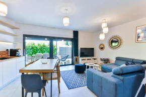 CROWONDER Adriatic Premium Villa Vodice near the Beach